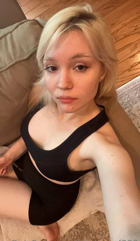 bladeesgf333 model photo