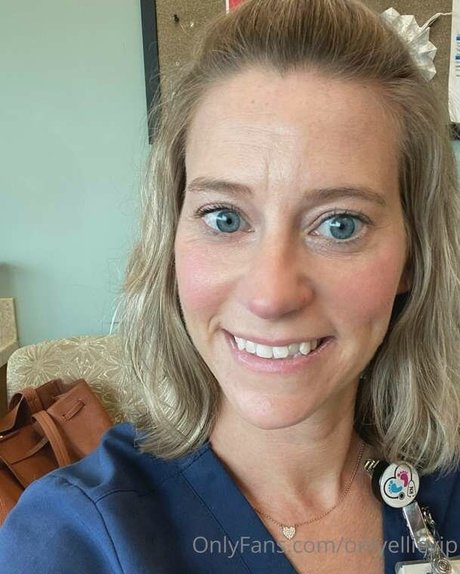 OnlyEllieVIP star adult pics