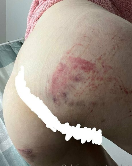 amykat sexy actress pics