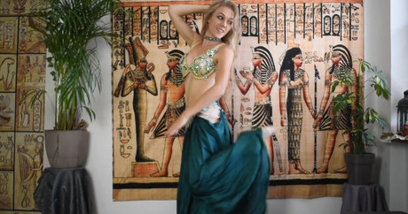 Belly Dancer Lisa art actress pics