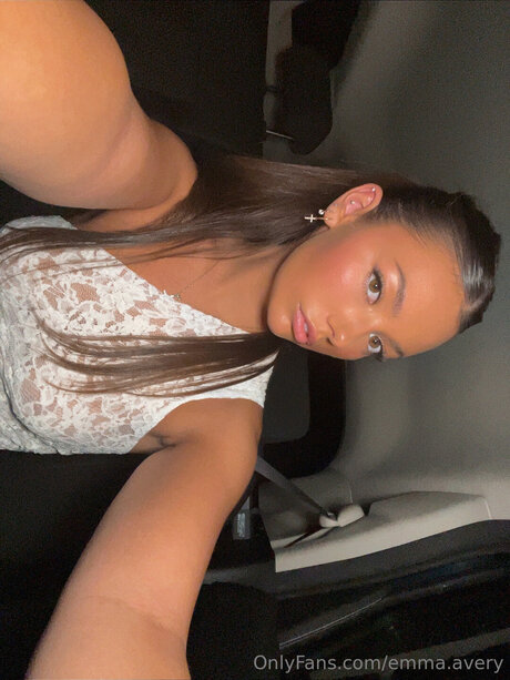 Emma Avery star erotic images