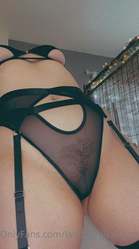 handmadecrybaby top actress img