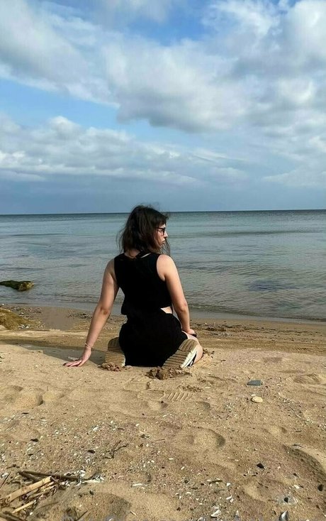 isabelraven sexy model pic