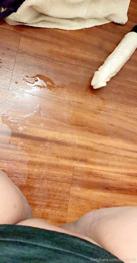 lovelyog star nude photos