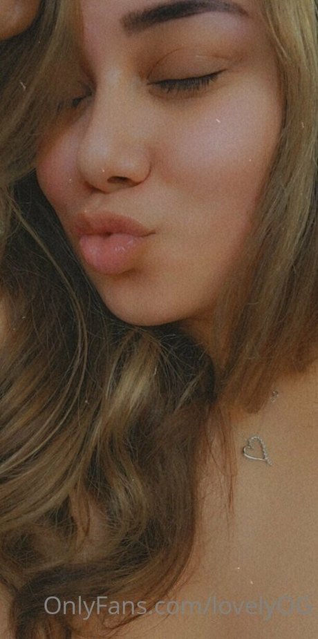 lovelyog nudes star image