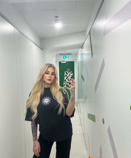 Angelika Kramer star naked image