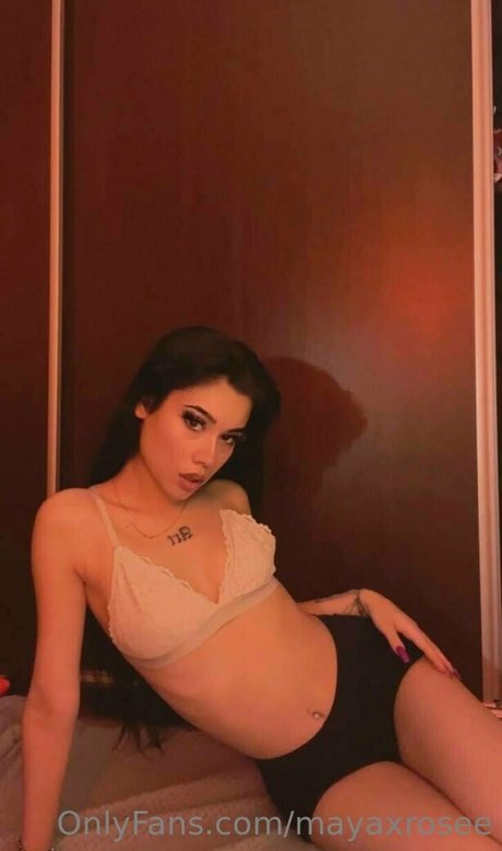 Mayaxrosee pornstar art img