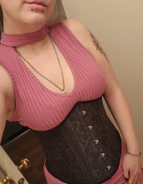 dreadfuldesire pornstar hd pic