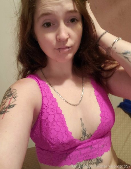 dreadfuldesire sex model image