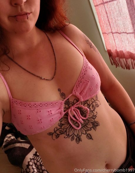 dreadfuldesire model art pics