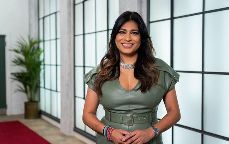 Nisha Katona perfect model image