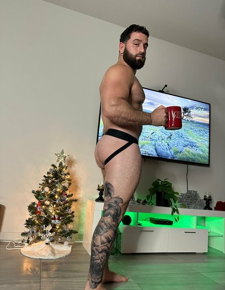 kingtommyyyy star erotic pics