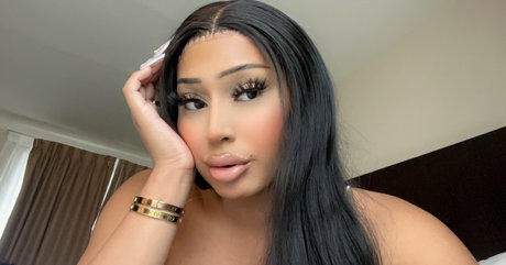 Alexistheedoll nudes actress photo