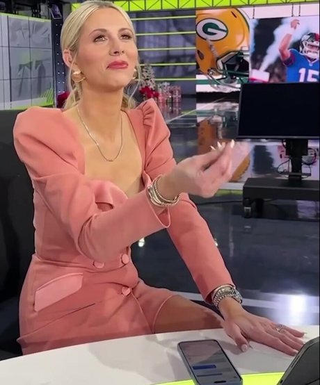 Laura Rutledge star best photos