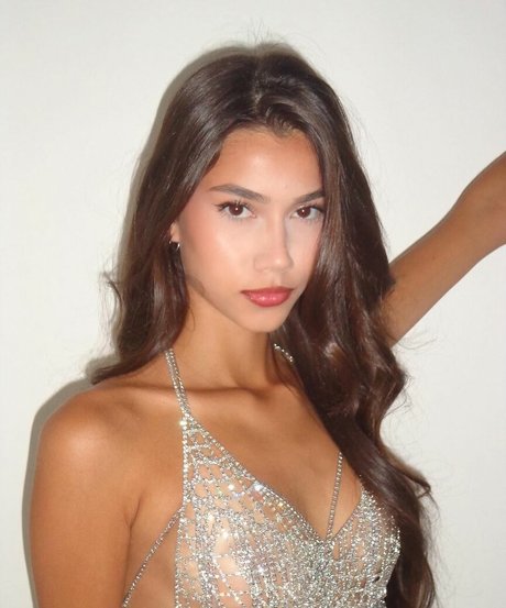 yasmindlm xxx model pics