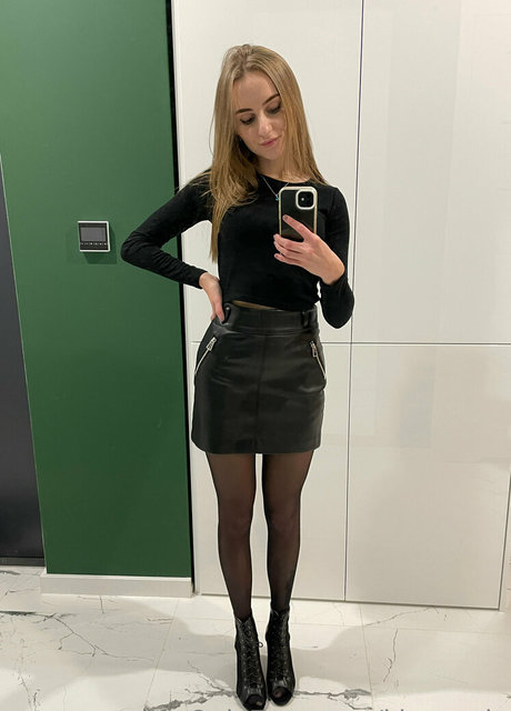 kkassaria hot star img