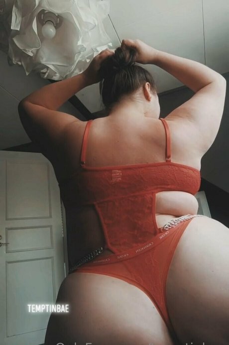 temptinbae pornstar hd pic