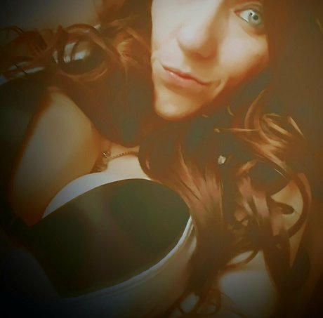 flawlessmama model nude photo