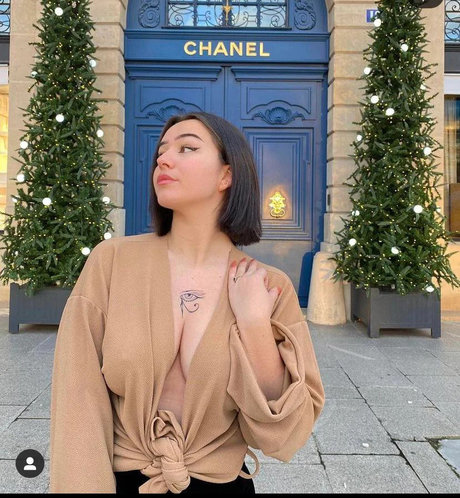 Badgalantii nice actress photos