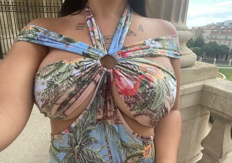 Badgalantii sexy star img