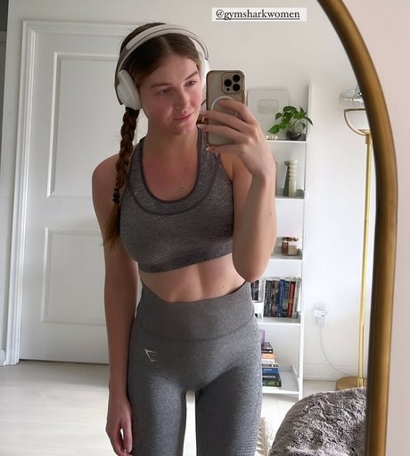 Maya V Henry star pornographic pic