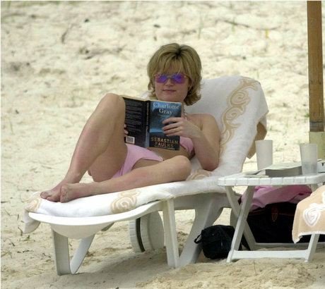 Anthea Turner star sexy photos