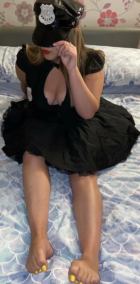 dropdeadfeet model top pictures