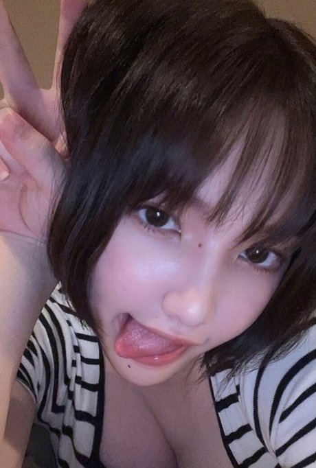 johhzt erotic pornstar photo