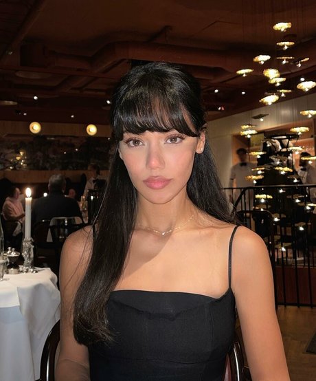 Dina Denoire adult star pics