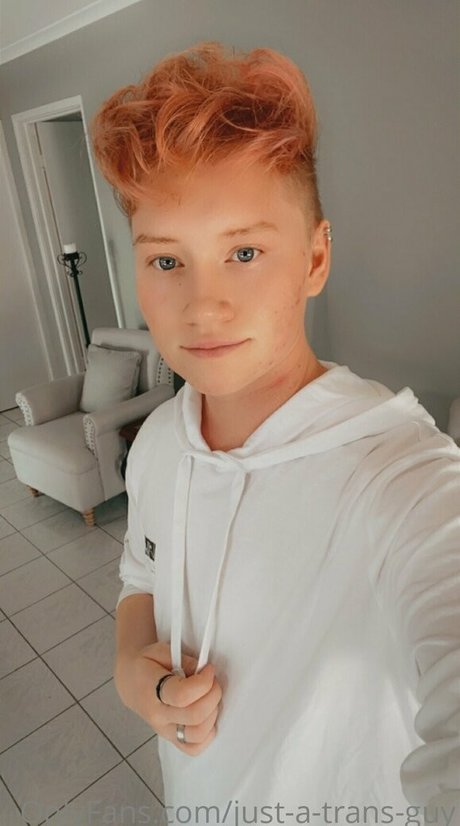 just a trans guy nudes model image