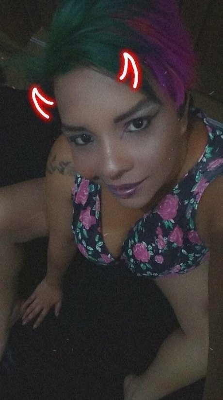 liliveil666 exclusive star photo