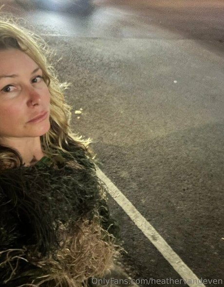 Heather Vandeven model sexy pic