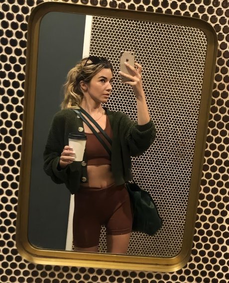 Ellory Smith star free photos