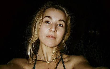 Ellory Smith nice actress photo