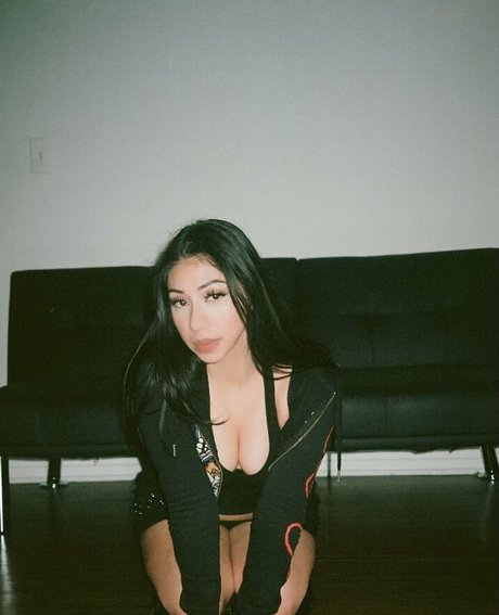 Diemonds x sex actress image