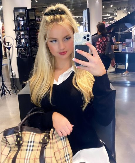 Alta Sweet Tabar model porn pics