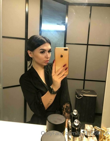 katrin shamber beautiful actress img