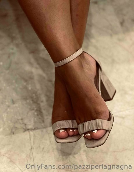 pazziperlagnagna pornstar nudes photos