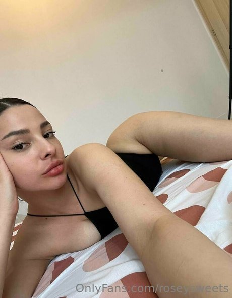 roseysweets high quality pornstar pic