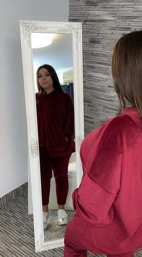 ariamoreu Profile pic