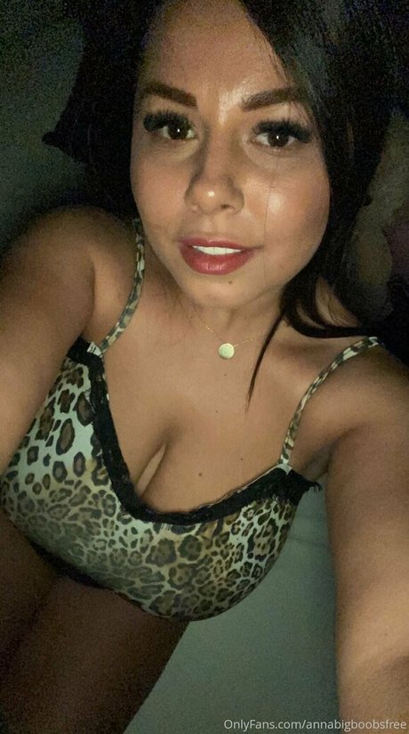 ariamoreu nudes actress pictures