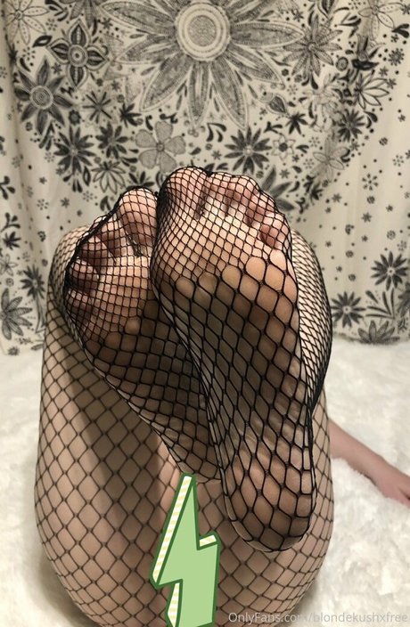 blondekushxfree pornstar sex pic