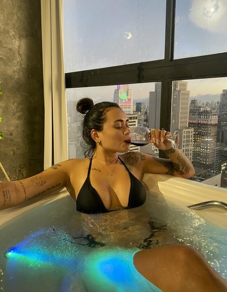 yasminmiller model high quality image