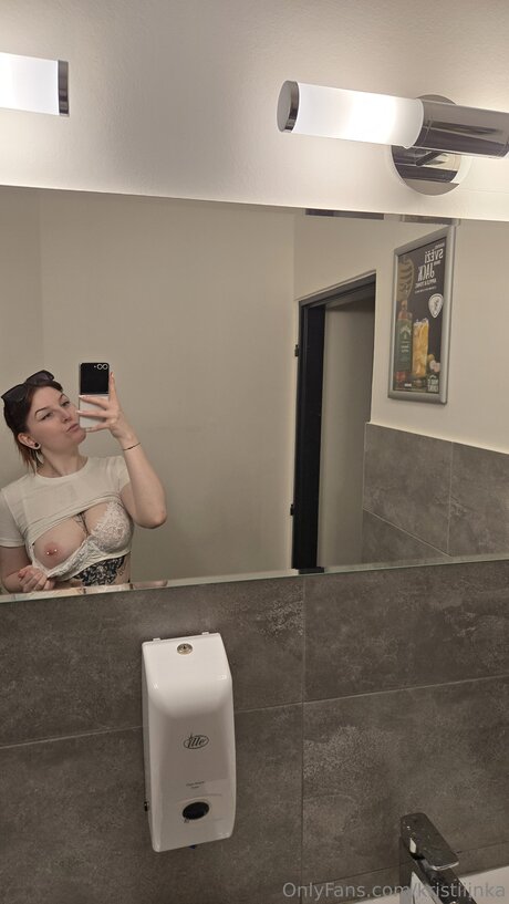 kristiiinka pornographic star archive