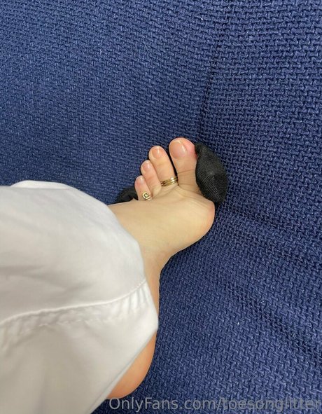 toesonglitter sex pornstar photo
