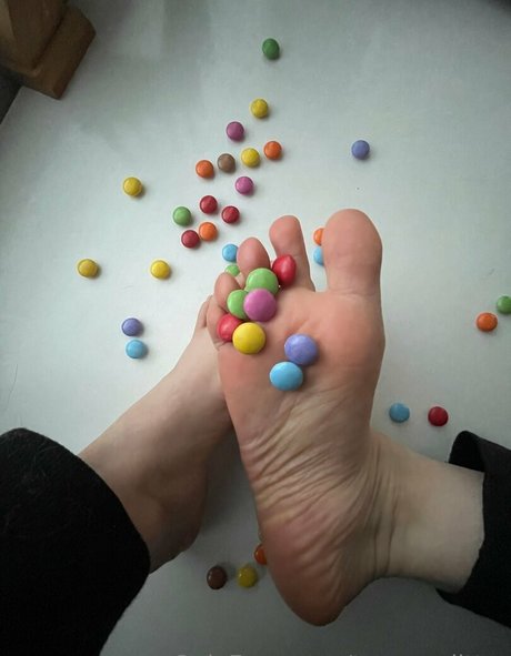 toesonglitter star exclusive gallery