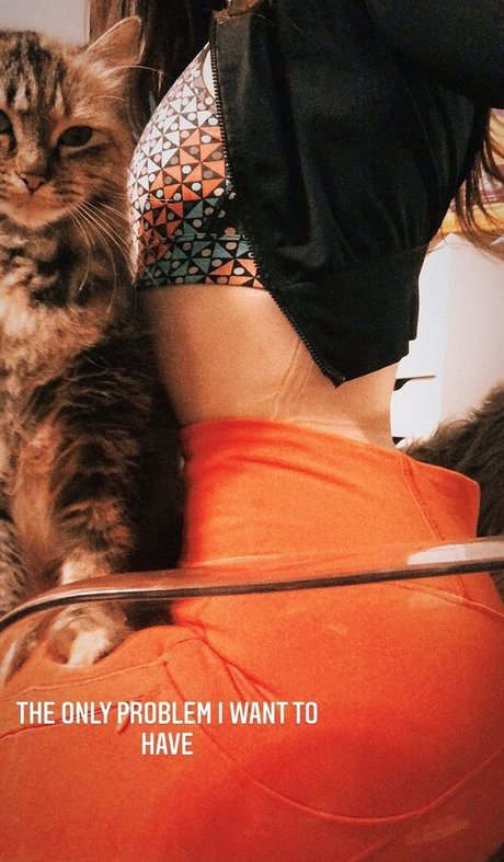 Chloe Flores best actress pictures