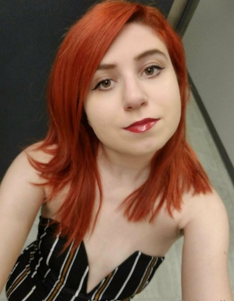 elladonella star pretty pics