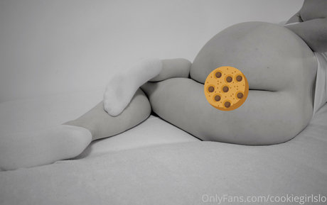 cookiegirlslo erotic star image