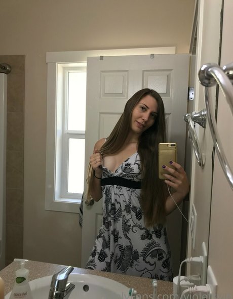 violetsvip sex actress gallery